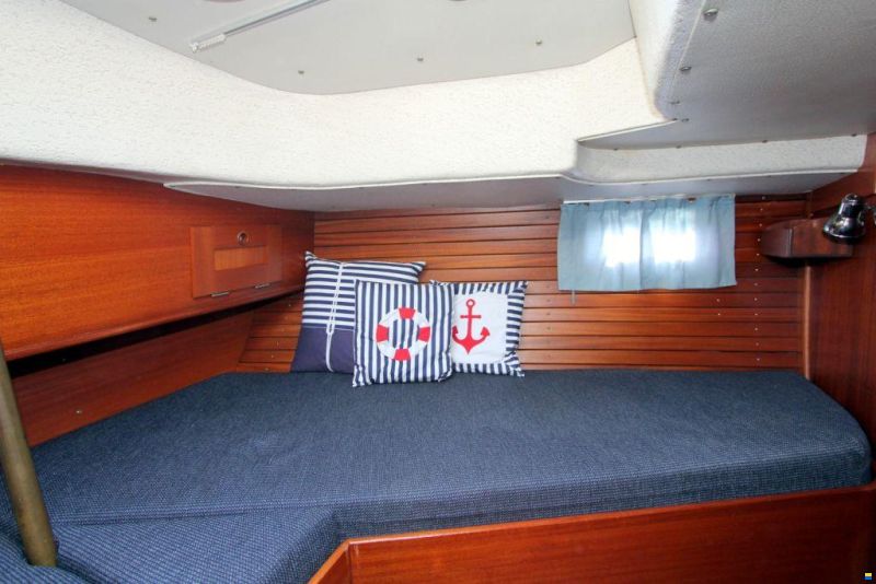 Hallberg-Rassy 352