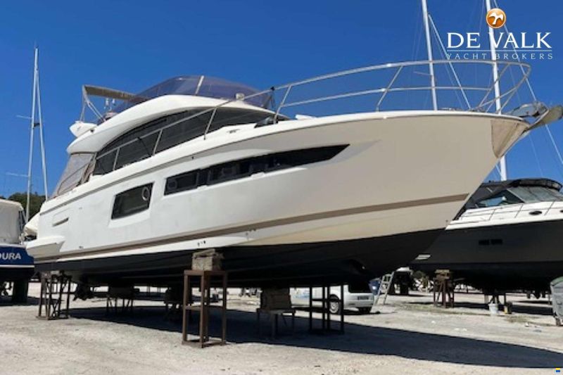 Jeanneau Prestige 50.