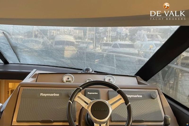 Jeanneau Prestige 50.
