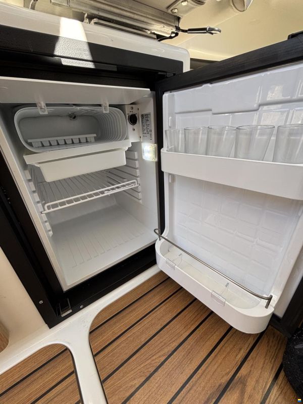 Quicksilver 755 Pilothouse