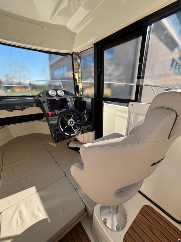Quicksilver 755 Pilothouse