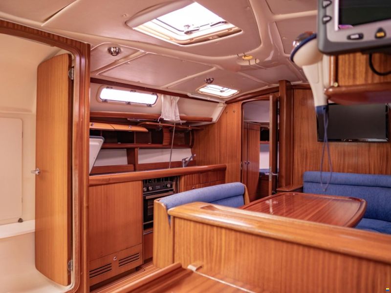 Bavaria 38
