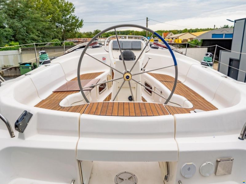 Bavaria 38