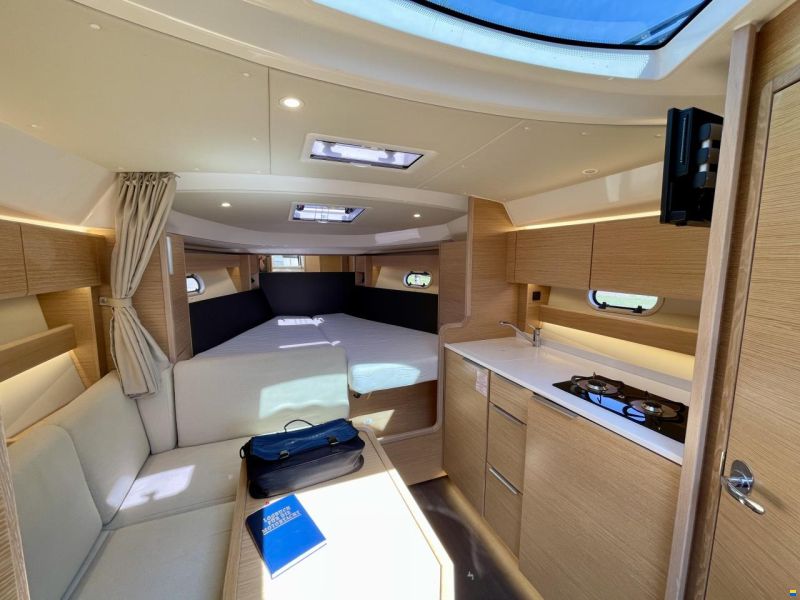 Bavaria S33 HT