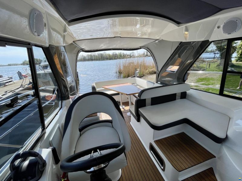 Bavaria S33 HT