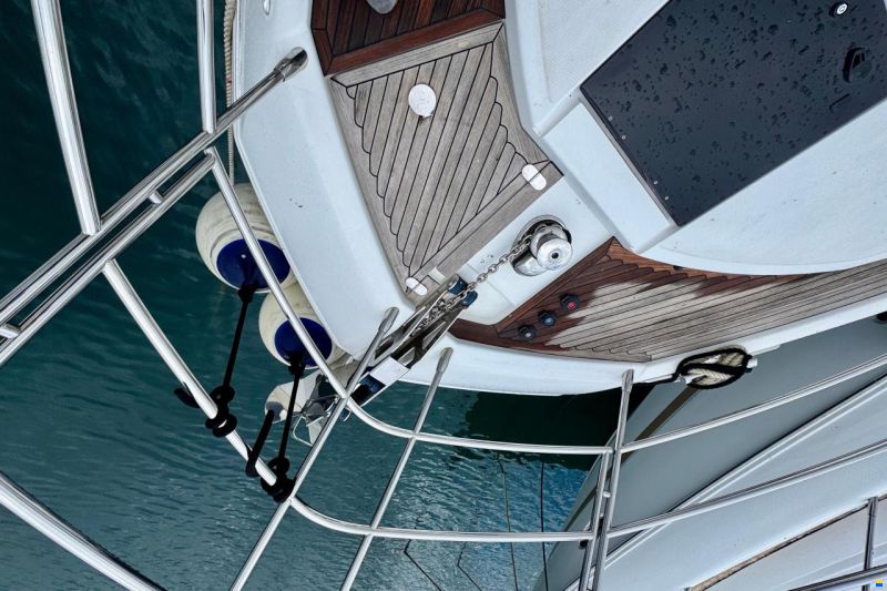 Azimut 55S