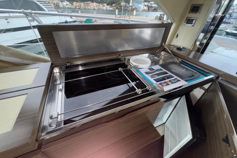 Azimut 55S