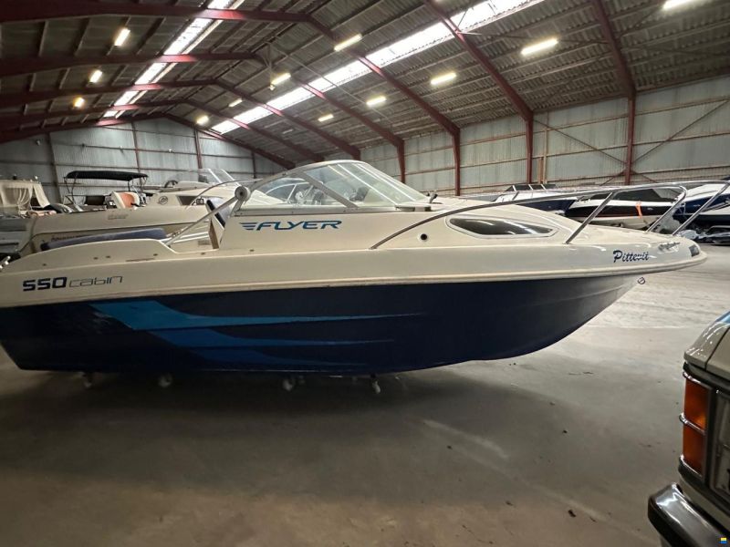 Beneteau Flyer 550 Cabin med trailer og