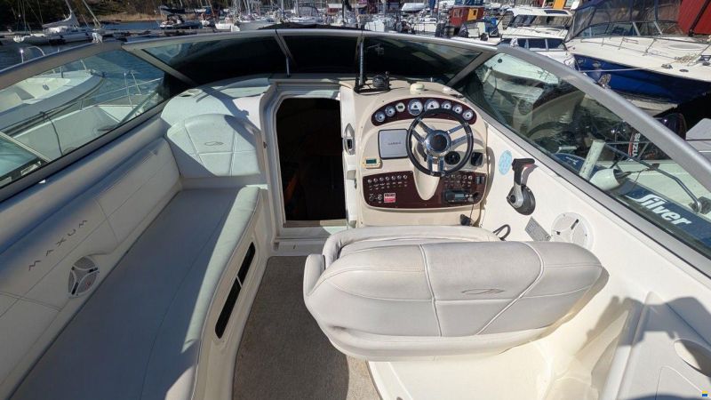 Maxum 2500 SE