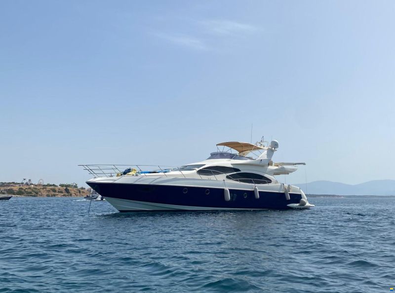Azimut 68E