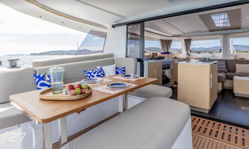 Fountaine Pajot 44