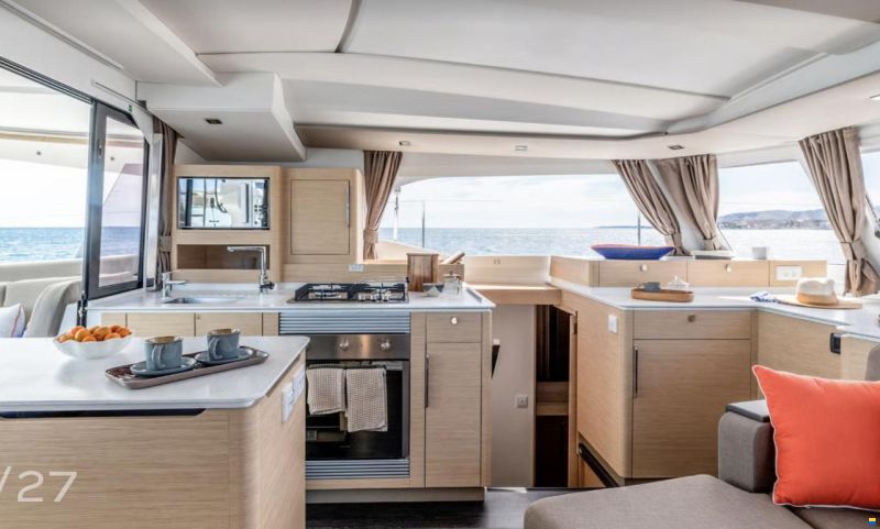 Fountaine Pajot 44