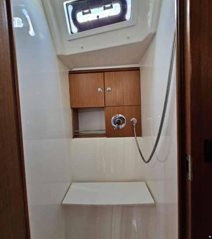 Bavaria 46 Cruiser A/C NEW ENGINE