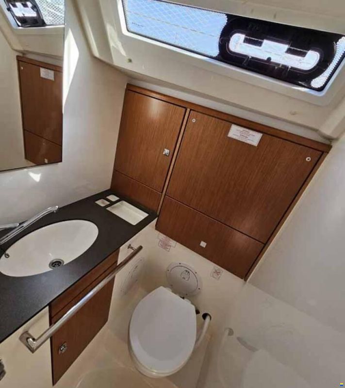 Bavaria 46 Cruiser A/C NEW ENGINE