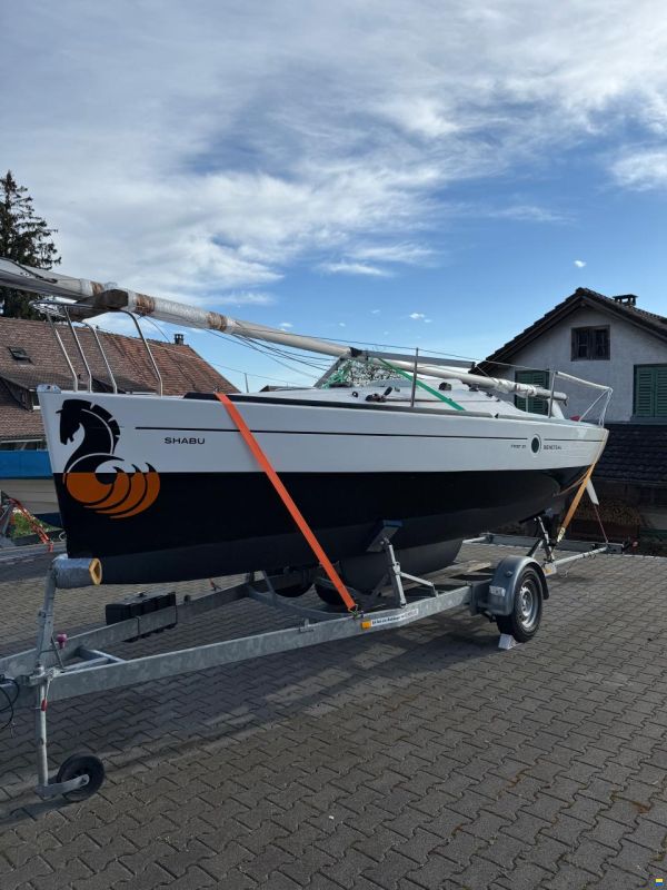 Beneteau First 211 –