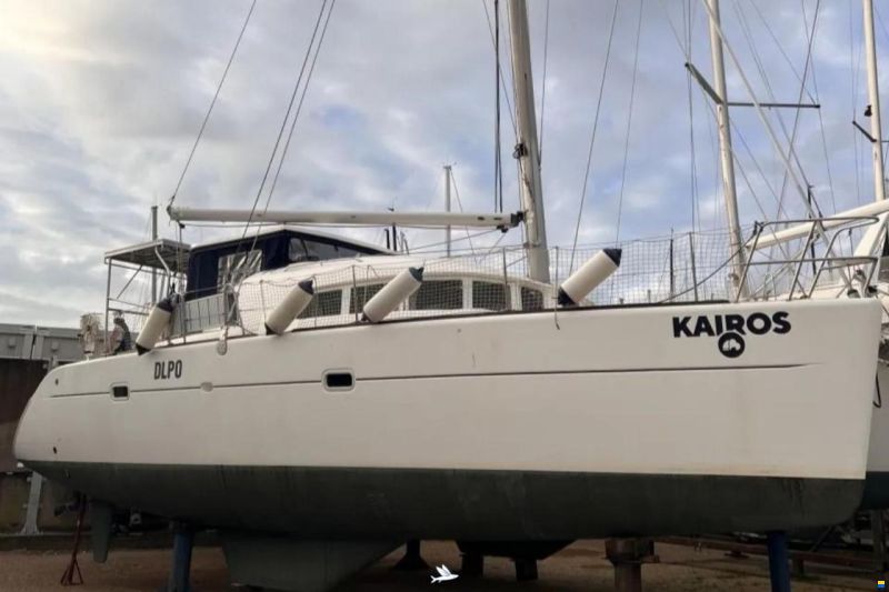 CNB Lagoon 380