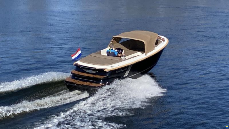 Oud Huijzer 650 Tender
