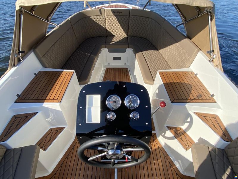Oud Huijzer 650 Tender