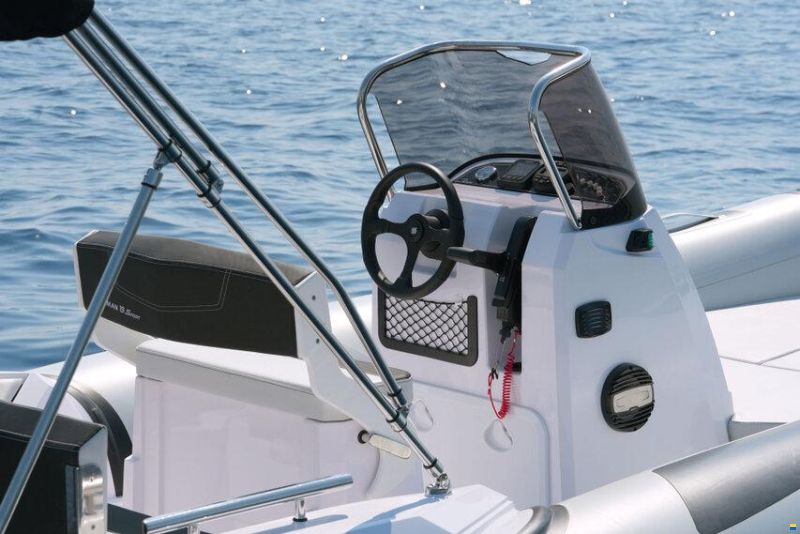 Ranieri GOMMONE RANIERI CAYMAN 19 ESPOSITIVO 202