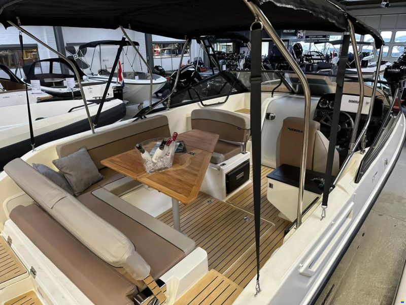 Quicksilver 675 Cruiser