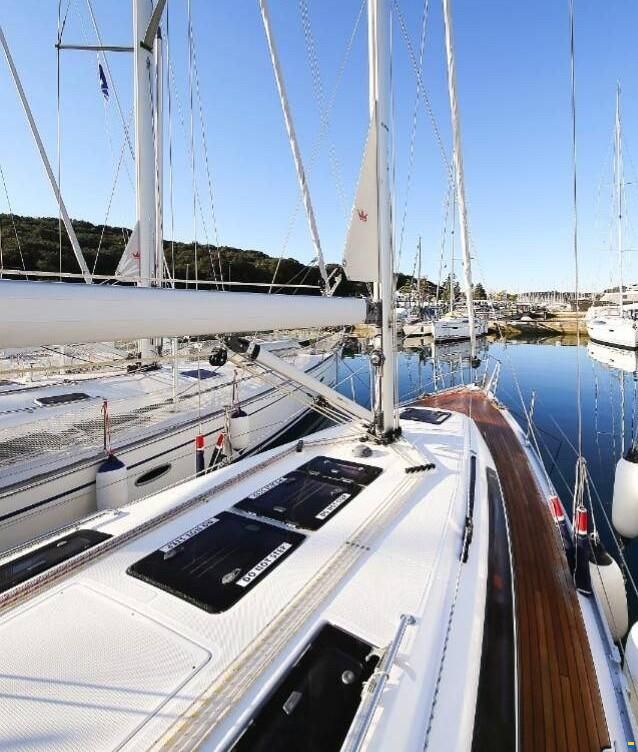 Bavaria 37 Cruiser NEW ENGINE