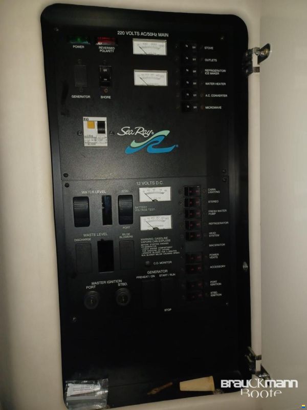 Sea Ray 330 Sundancer