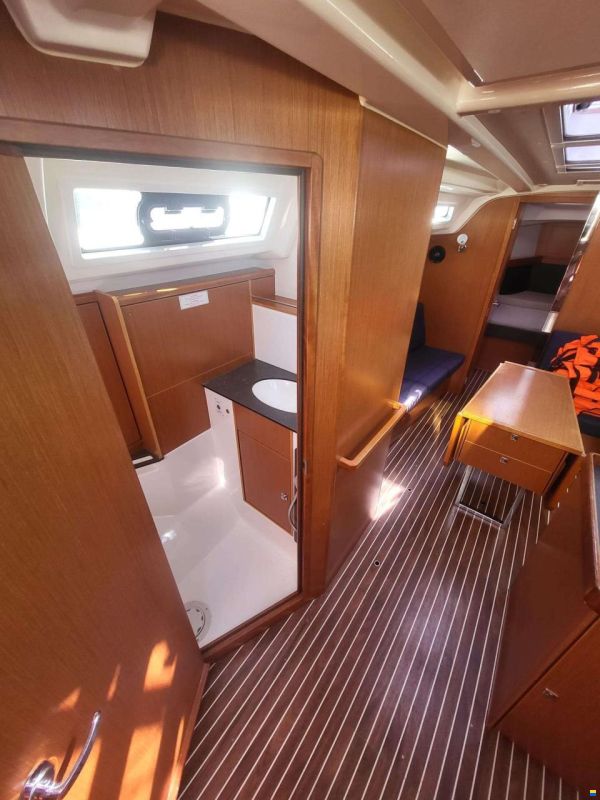 Bavaria 37 CRUISER