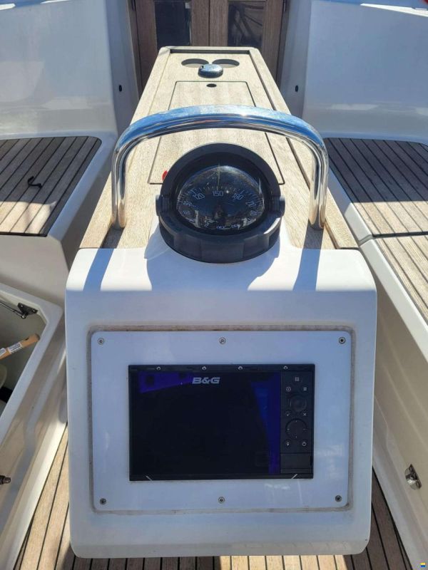Bavaria 37 CRUISER