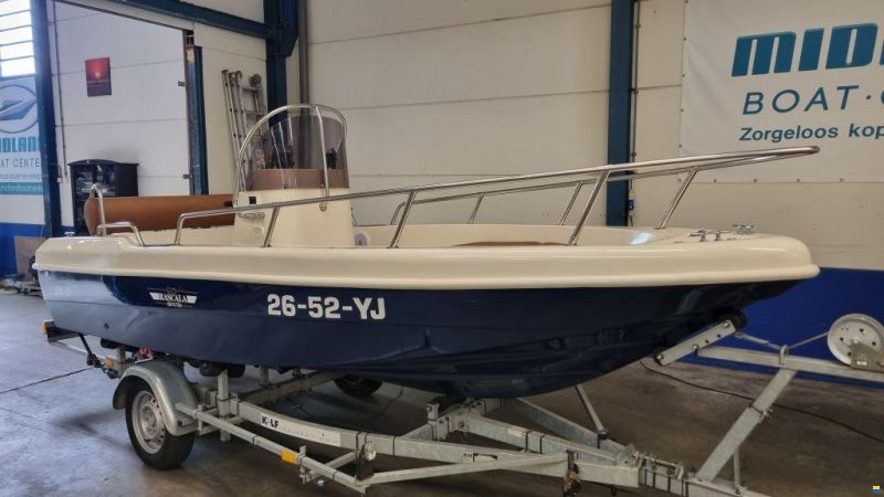 Rascala FM 15 met 40pk 4-takt EFI en trailer (z&eacute;