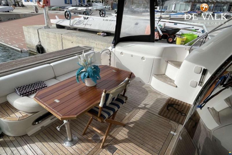 Sealine T51 Motor Yacht