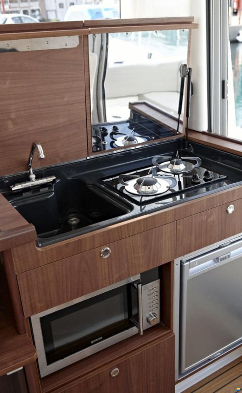 Quicksilver Activ 855 Cruiser