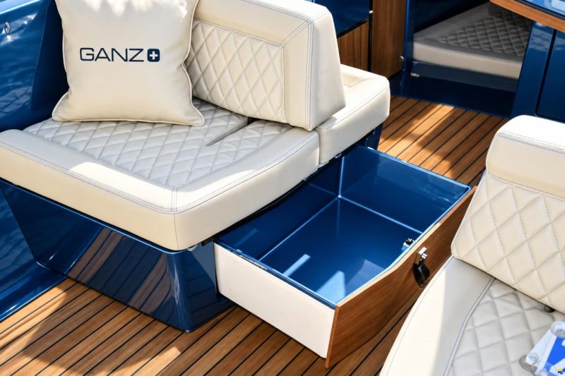 Ganz Boats Ovation 7X Cruiser