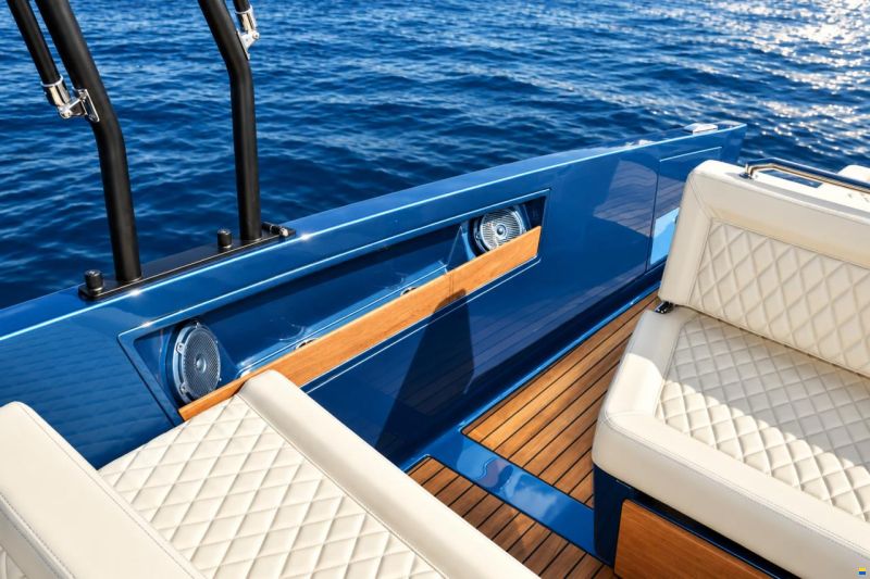 Ganz Boats Ovation 7X Cruiser