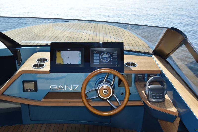 Ganz Boats Ovation 7X Cruiser