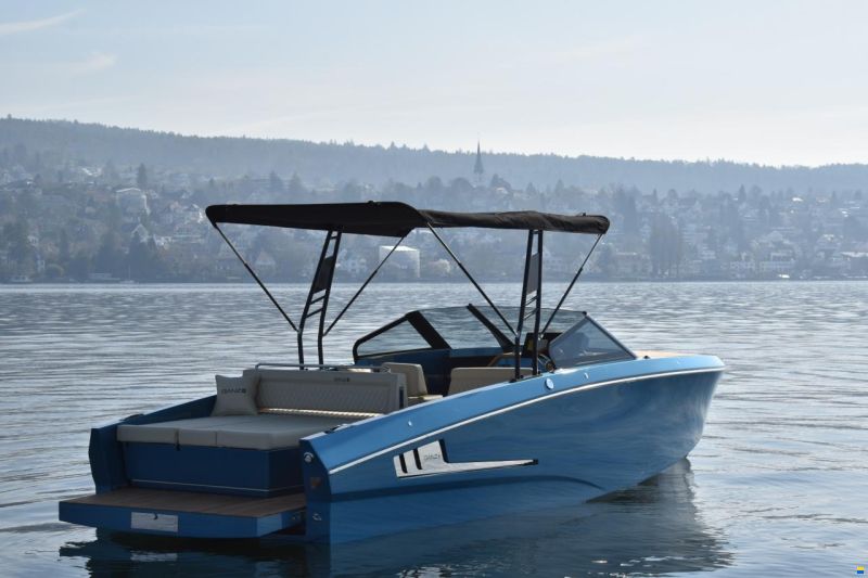 Ganz Boats Ovation 7X Cruiser
