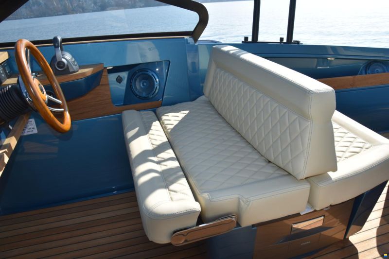 Ganz Boats Ovation 7X Cruiser