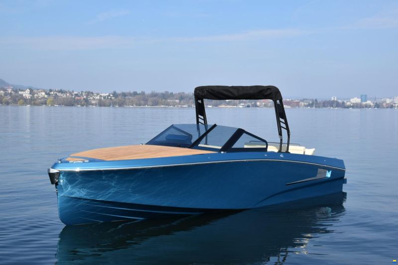 Ganz Boats Ovation 7X Cruiser