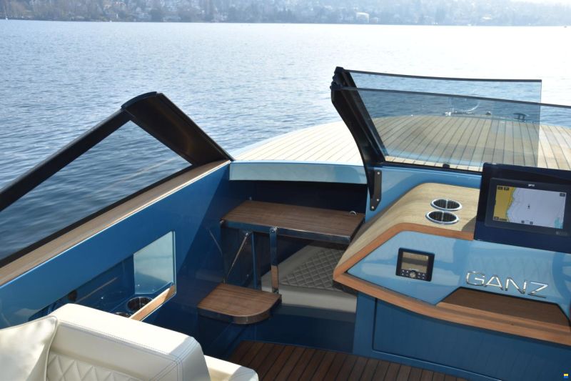 Ganz Boats Ovation 7X Cruiser