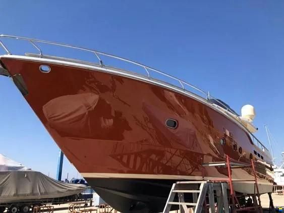 Ferretti Altura 690