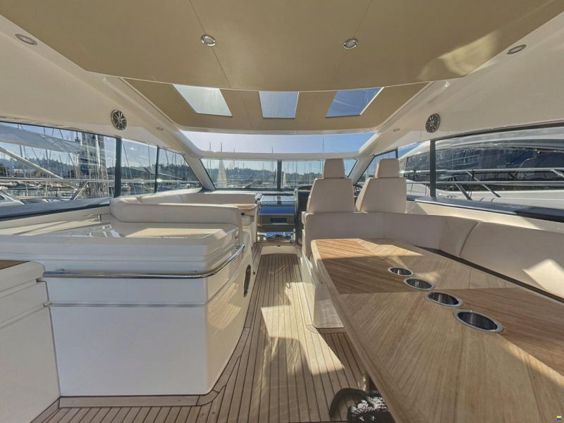 Princess V53
