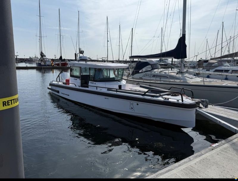 Axopar 28
