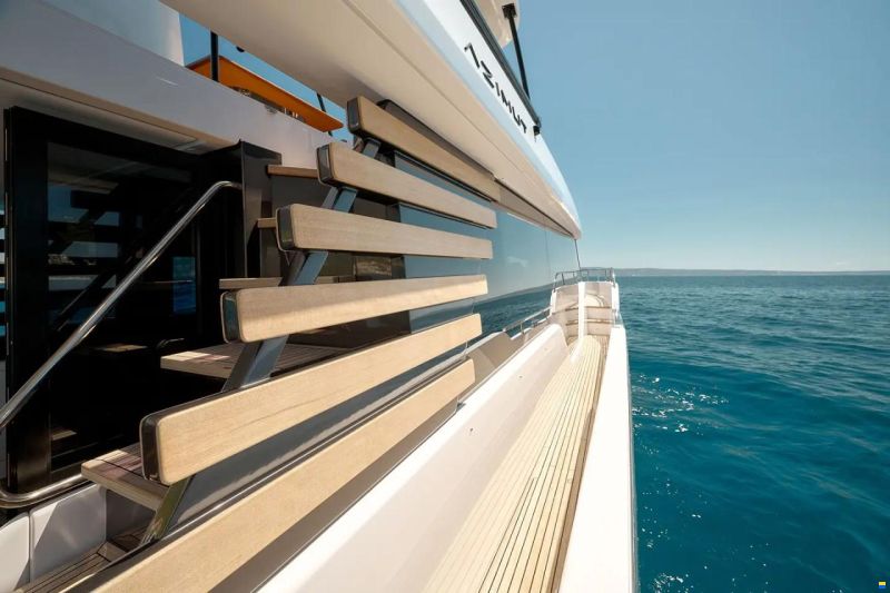 Azimut Magellano 60