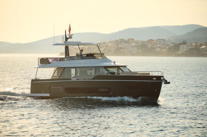 Azimut Magellano 60