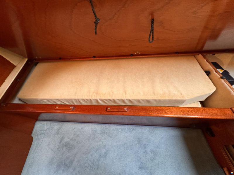 Amel Super Maramu 2000 Red Line