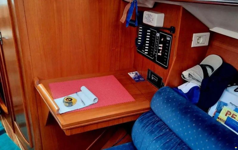 Hunter Marine 326