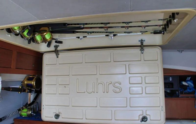 Luhrs 34 Convertible