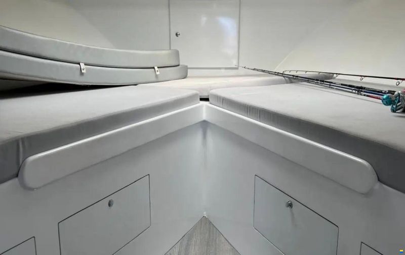 Hatteras 39 Convertible