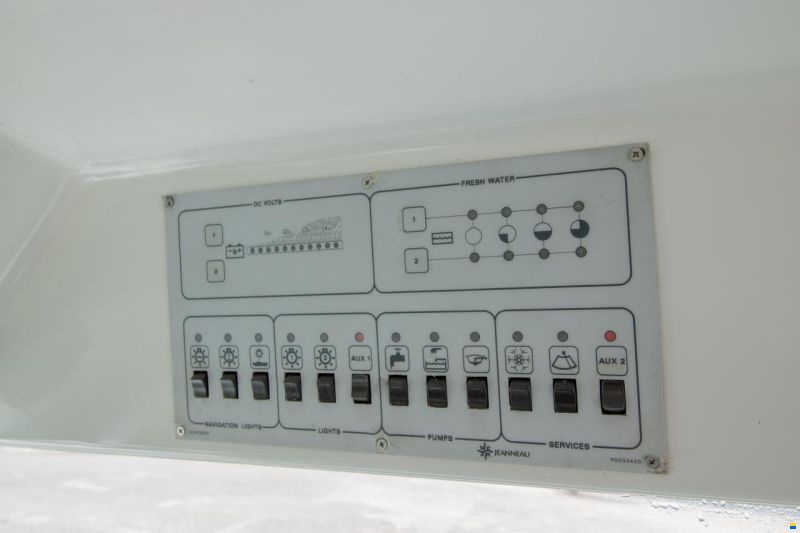 Jeanneau Merry Fisher 800
