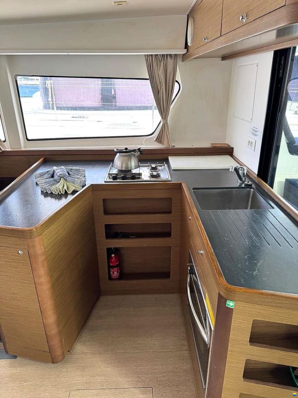 Lagoon 42