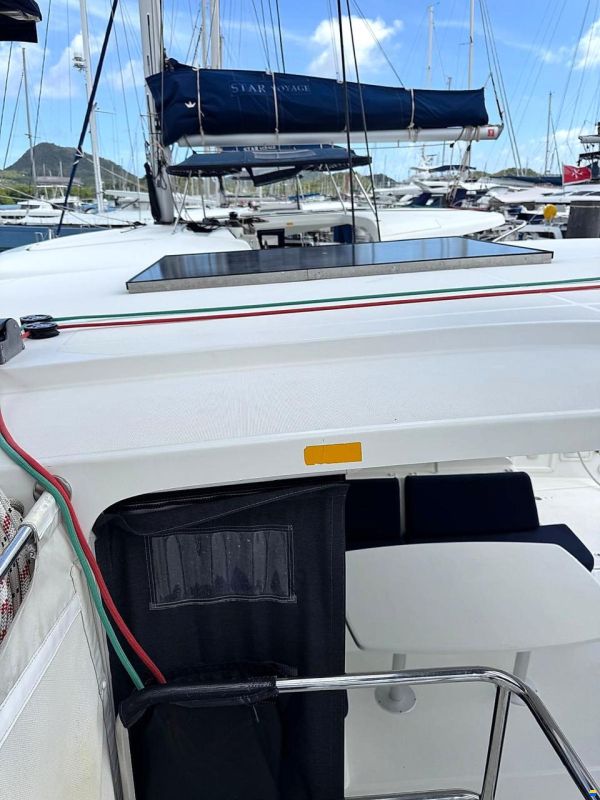 Lagoon 42